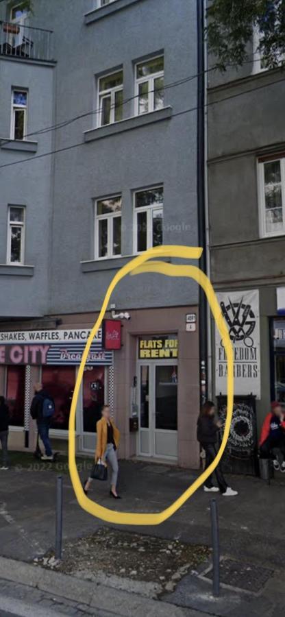 Plaza De Luxe Apartment Bratislava Luaran gambar